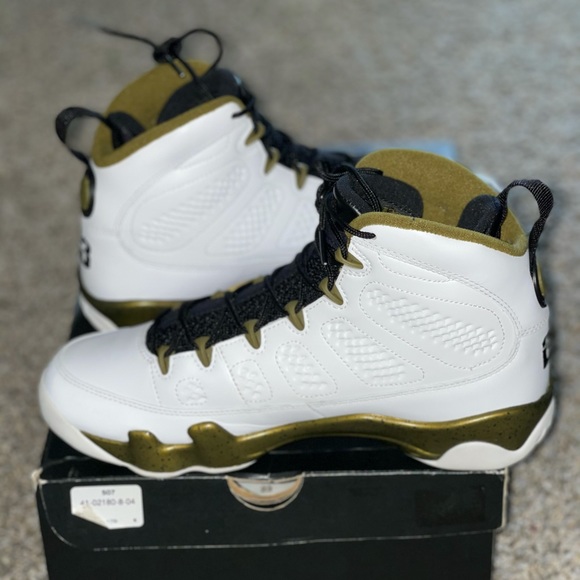 Jordan Retro 9s ( Militia Green ) main image 4